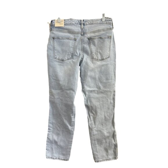NWT Universal Thread Goods Co. High Rise Slim Straight Leg. Light Denim. Size 8 - Picture 2 of 6